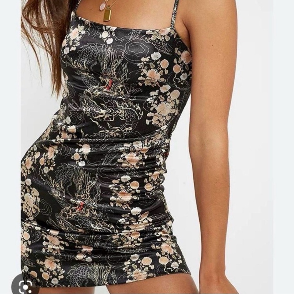 Urban Outfitters Black Gold Dragon Print Sateen Twill Mini Dress Size Medium